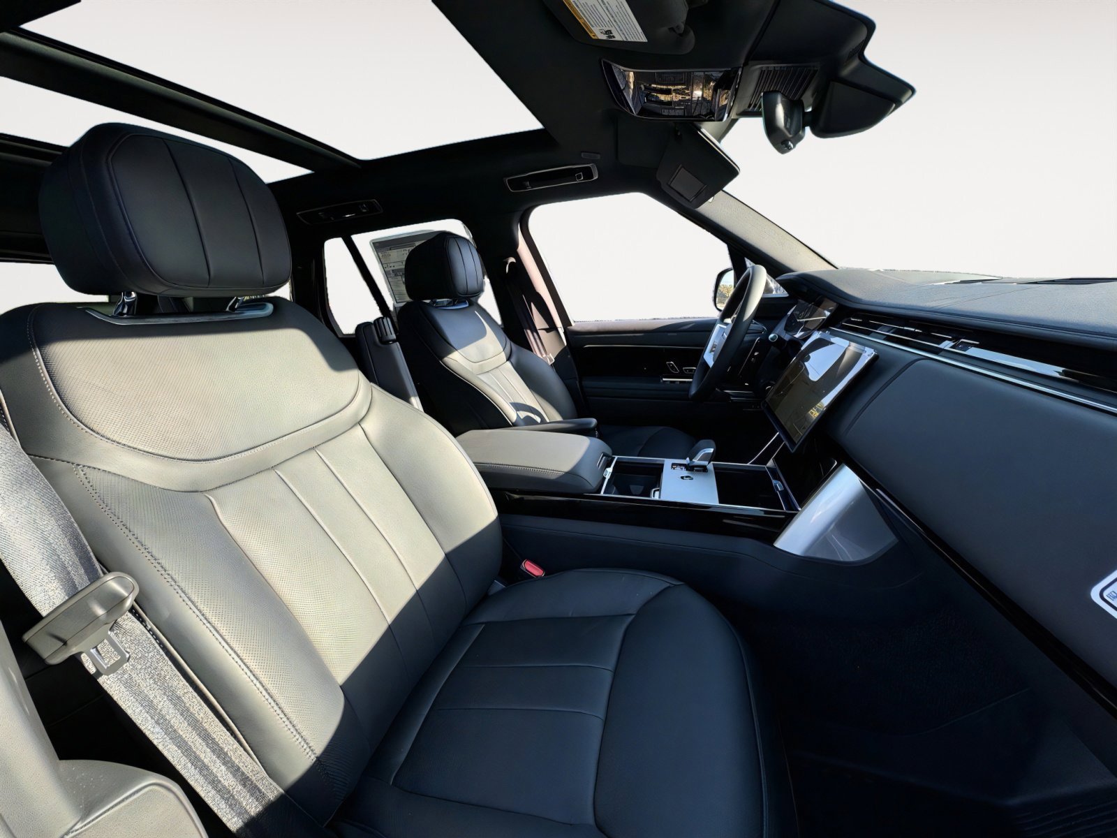 New 2025 Land Rover Range Rover SE image 20