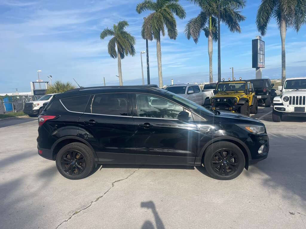 Used 2018 Ford Escape SEL image 6