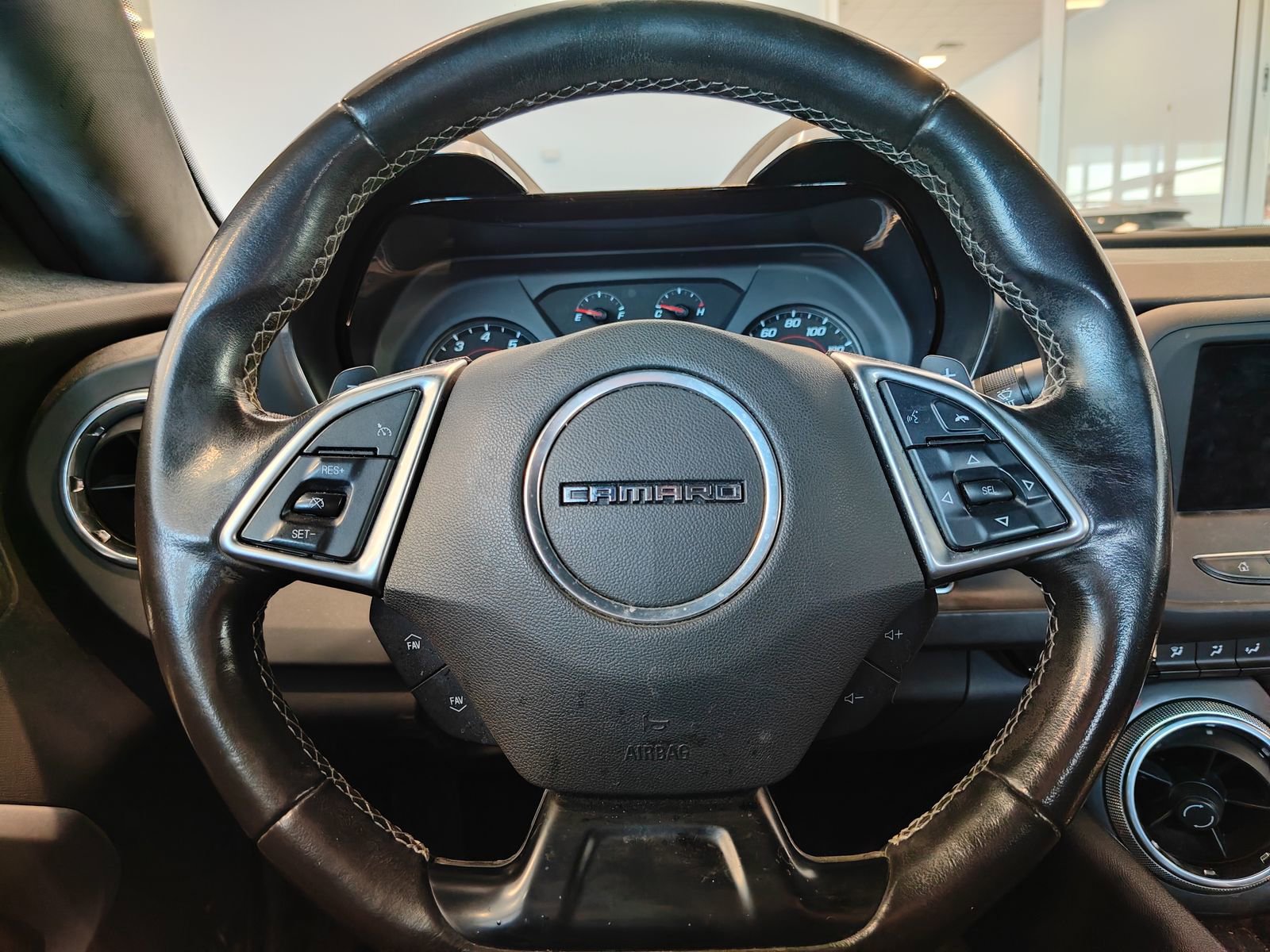 Used 2020 Chevrolet Camaro LT image 13