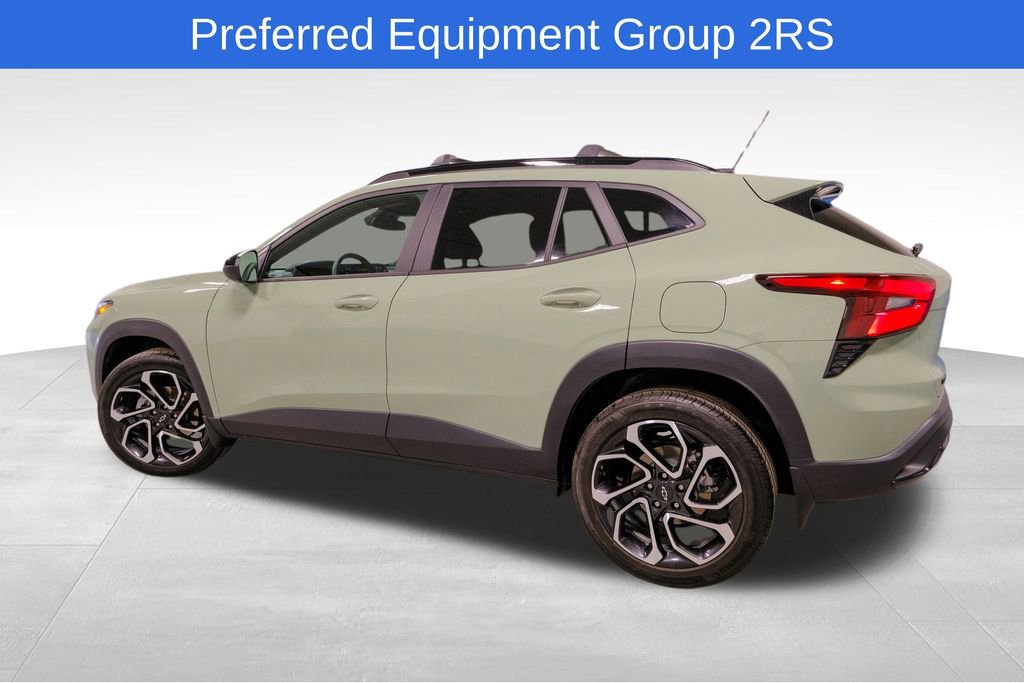 Used 2024 Chevrolet Trax RS w/ Sunroof Package image 4