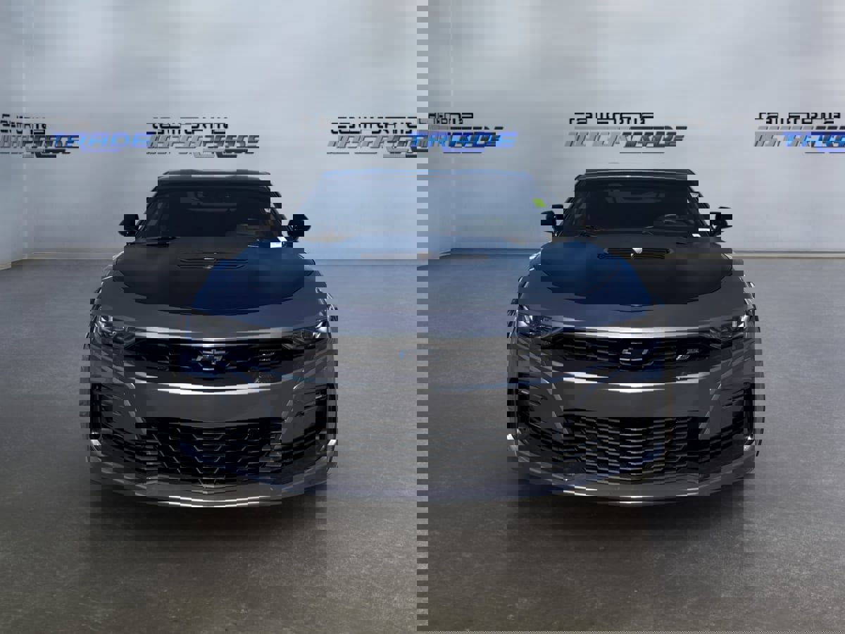 Used 2020 Chevrolet Camaro SS image 2
