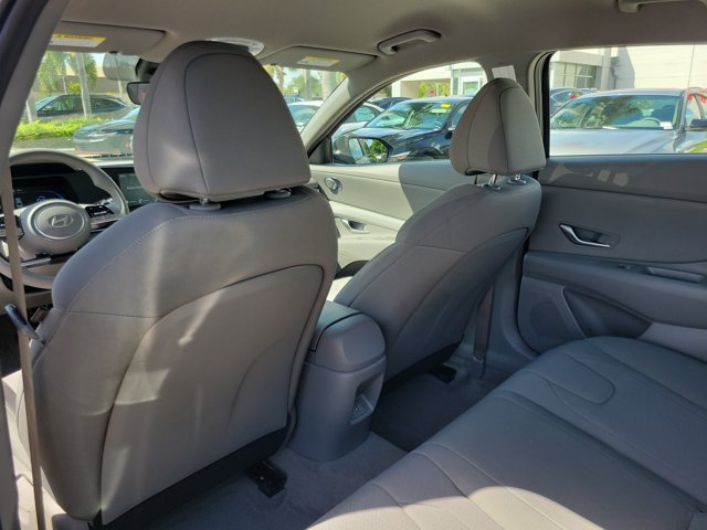 Certified 2026 Hyundai Elantra SE w/ Cargo Package FWD image 8