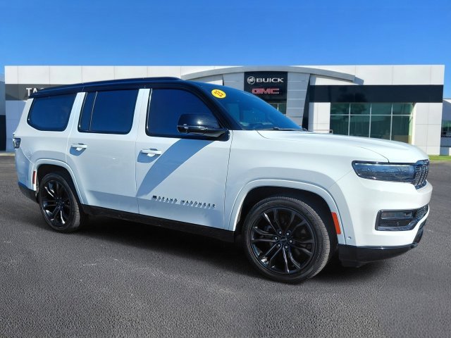 Used 2023 Jeep Grand Wagoneer Series III w/ Rear Seat Video Group 1 AWD/4WD image 1