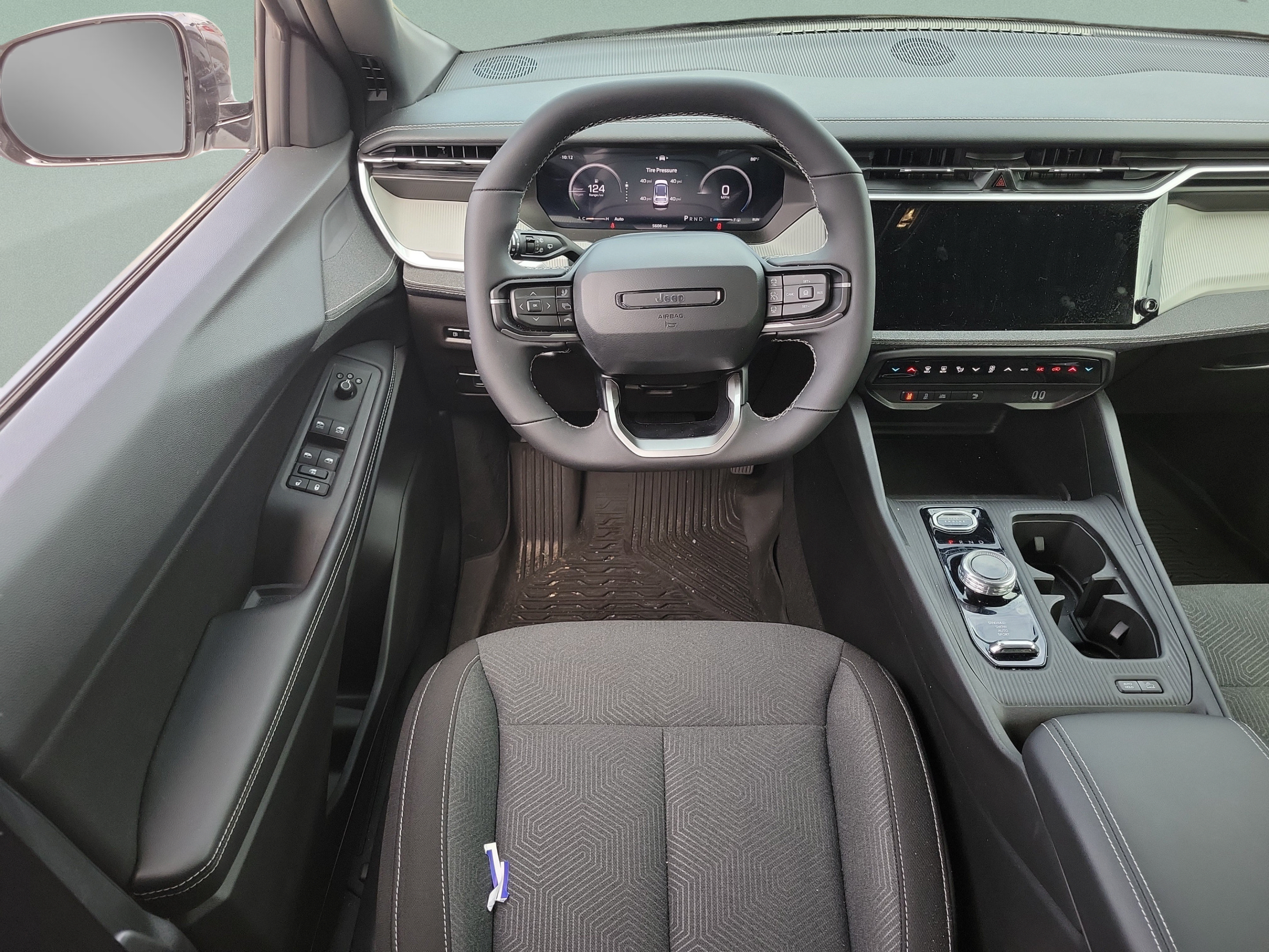 Used 2026 Jeep Cherokee Laredo AWD/4WD image 8