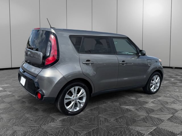 Used 2016 Kia Soul + FWD image 5