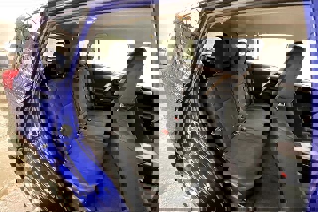 Used 2015 Toyota RAV4 LE AWD/4WD image 18