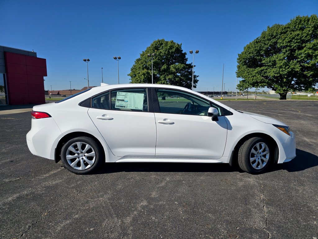New 2027 Toyota Corolla LE FWD image 14