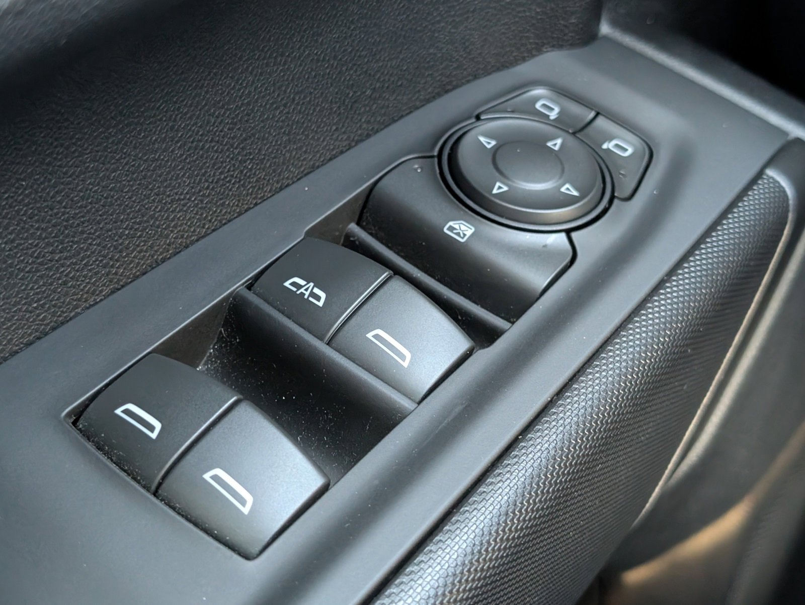 Used 2022 Chevrolet Silverado 1500 Custom image 17