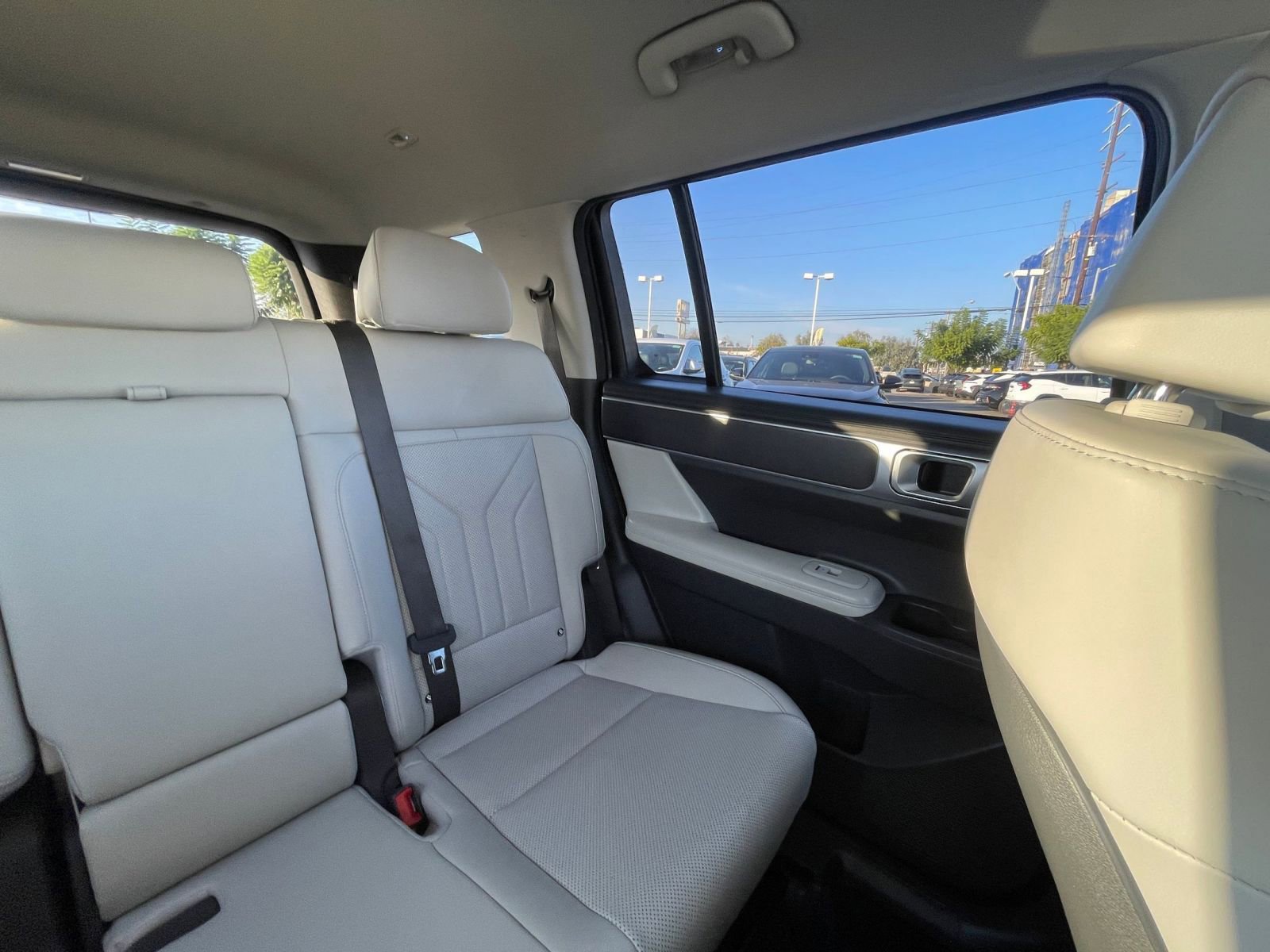 Used 2025 Hyundai Santa Fe SEL image 37