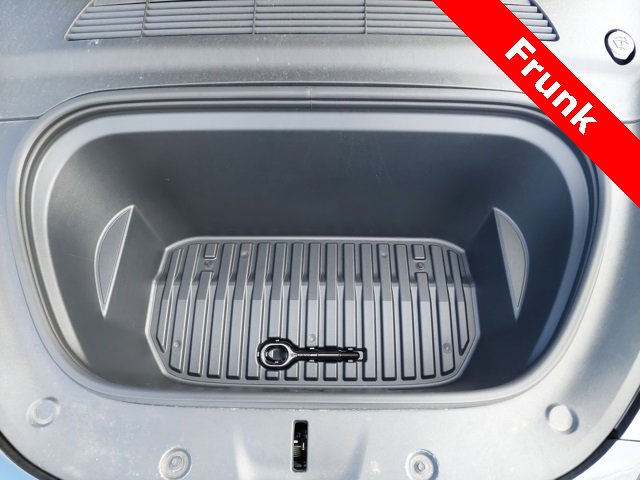 Used 2025 Tesla Model Y Long Range image 36