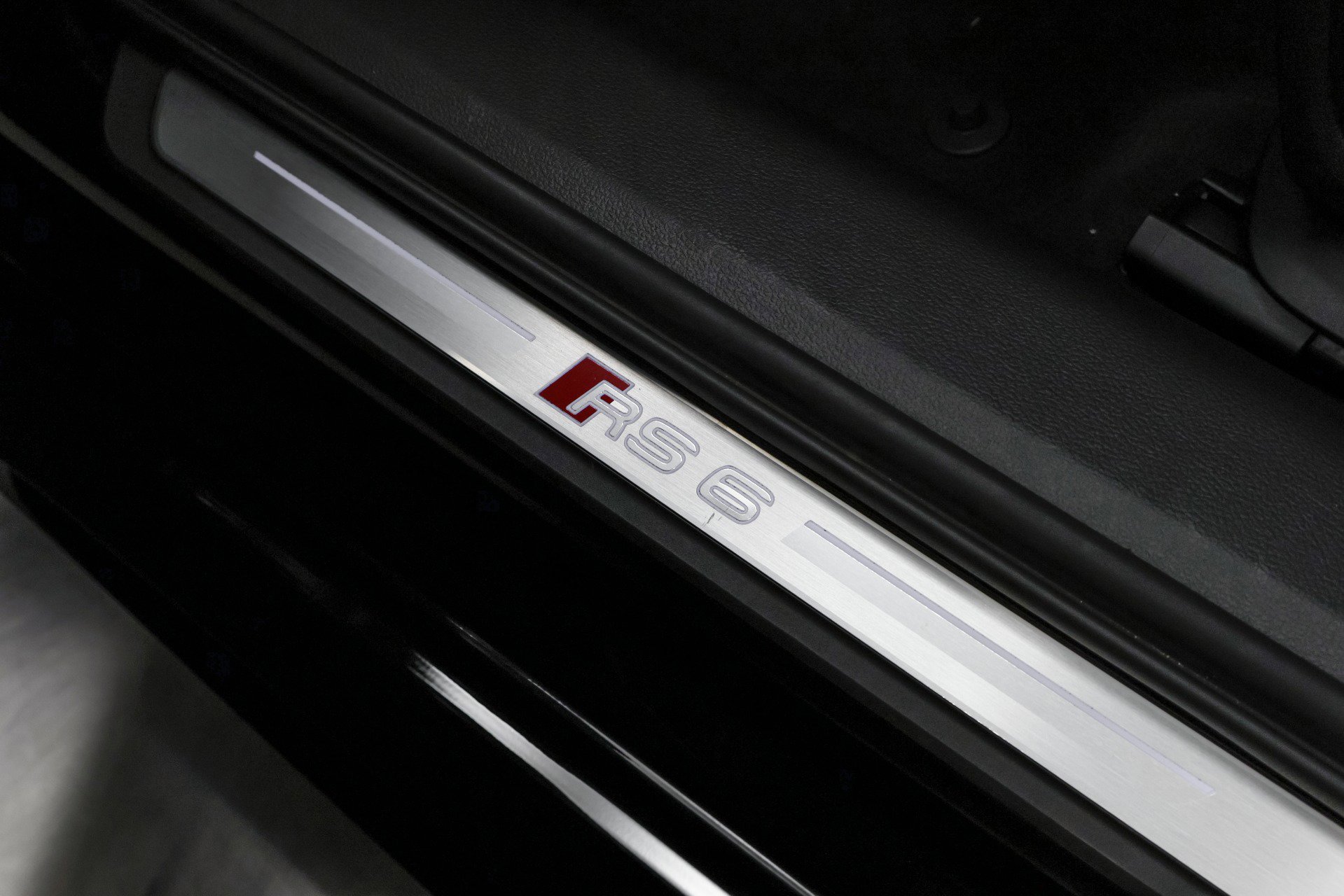 Used 2023 Audi RS 6 image 31