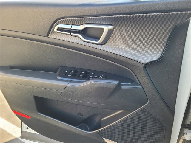 Used 2024 Kia Sportage LX image 12