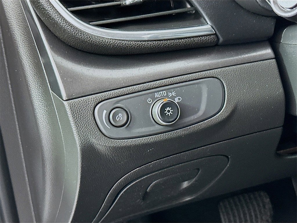 Used 2019 Buick Encore Preferred image 10