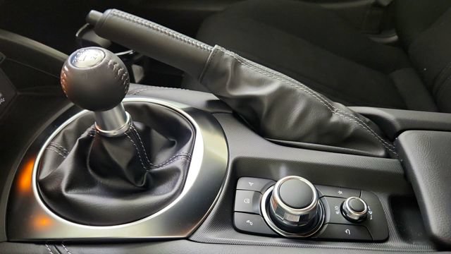 New 2026 MAZDA MX-5 Miata Club w/ Weather Package RWD image 17