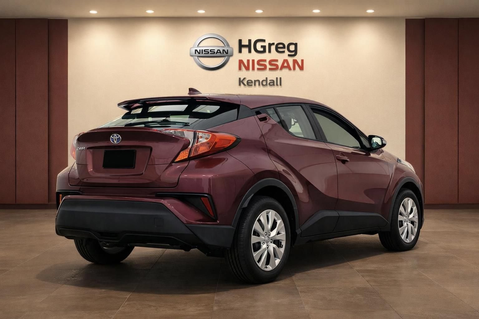 Used 2019 Toyota C-HR LE FWD image 4