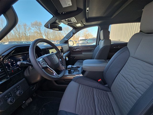 New 2025 Chevrolet Silverado 1500 ZR2 image 21