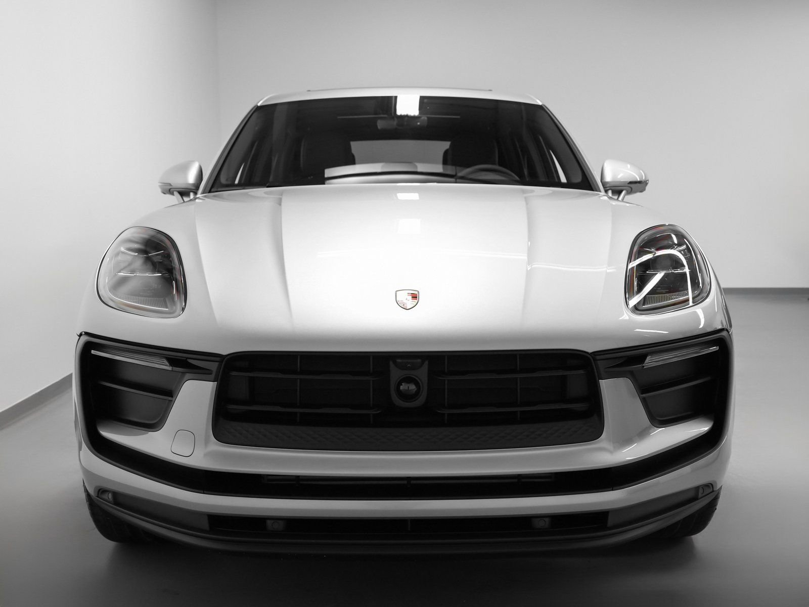 New 2026 Porsche Macan image 8
