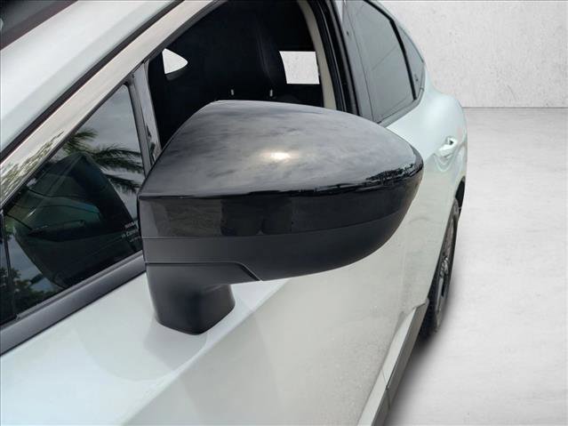 Certified 2025 Nissan Murano SV FWD image 9