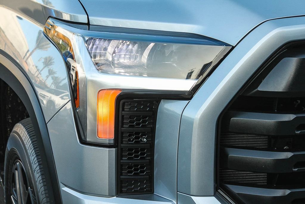 Used 2024 Toyota Tundra Limited AWD/4WD image 4