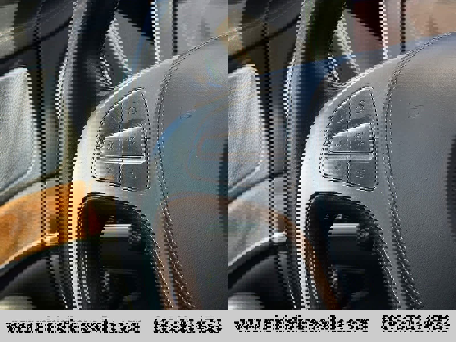 Used 2014 Mercedes-Benz S 550 Sedan w/ Sport Package w/ Sport Package image 17