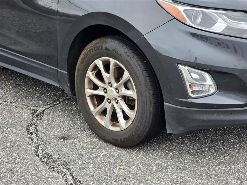 Used 2020 Chevrolet Equinox LS w/ LPO, Floor Liner Package FWD image 17