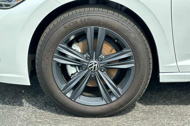 New 2024 Volkswagen Jetta SE image 24
