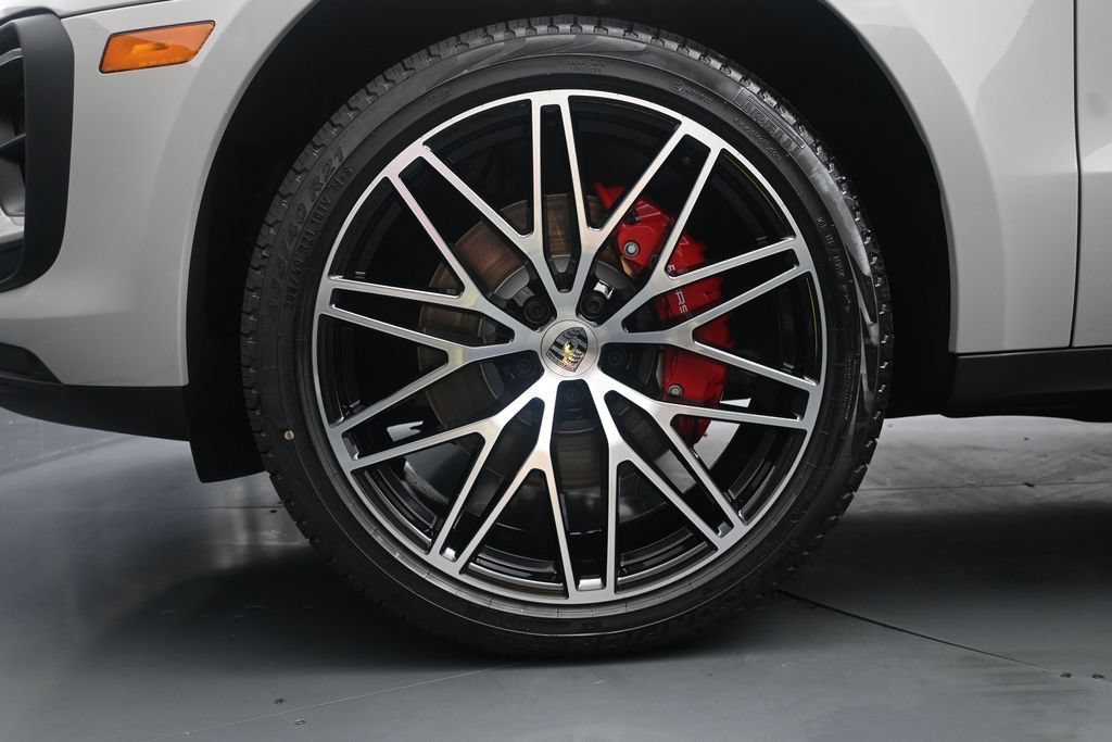 New 2026 Porsche Macan S AWD/4WD image 7