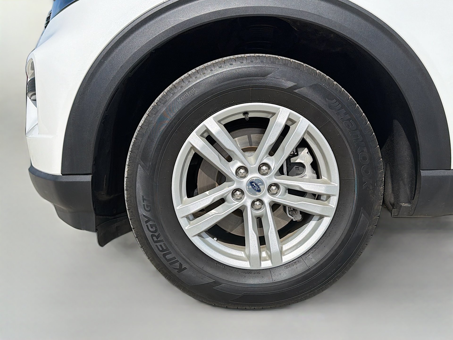 Used 2023 Ford Explorer XLT RWD image 34