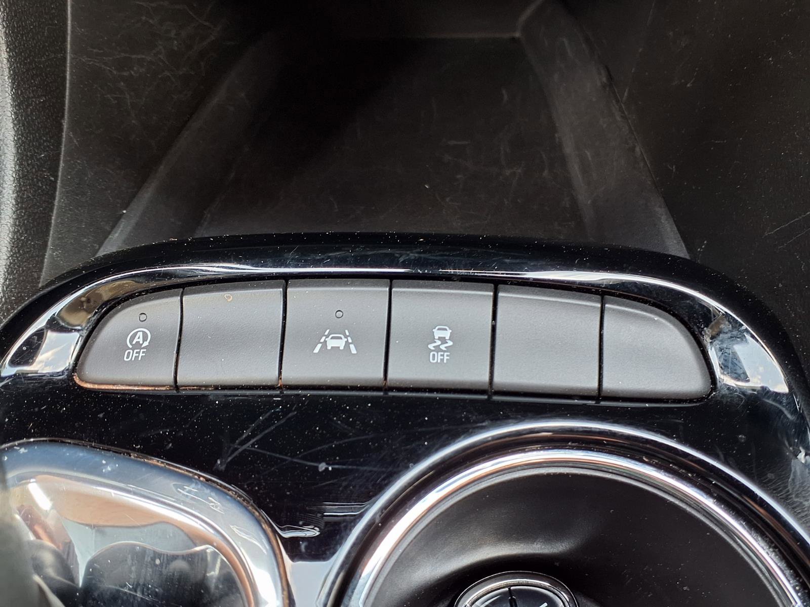 Used 2023 Buick Encore GX Select w/ Sport Touring Package image 11