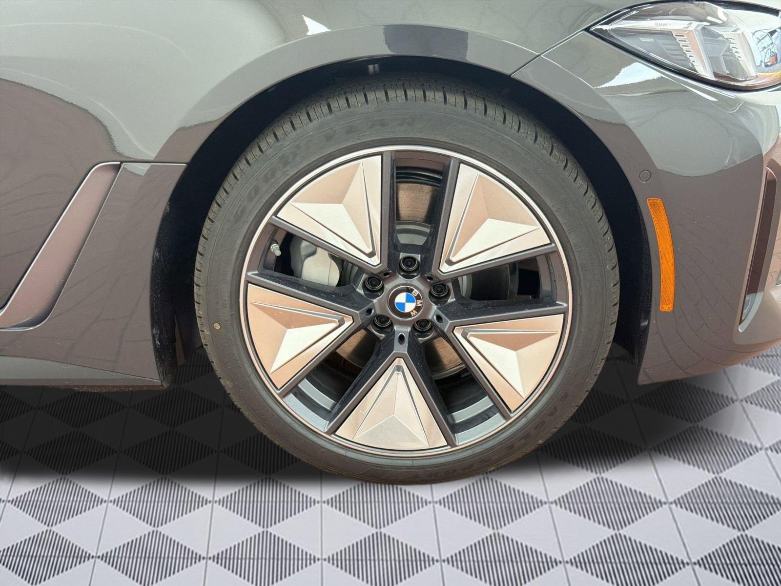 Used 2026 BMW i4 xDrive40i w/ Premium Package AWD/4WD image 11