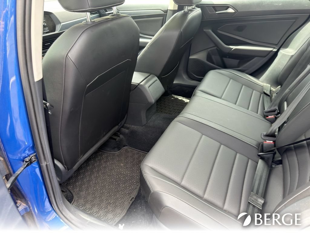 Used 2022 Volkswagen Jetta SE FWD image 25