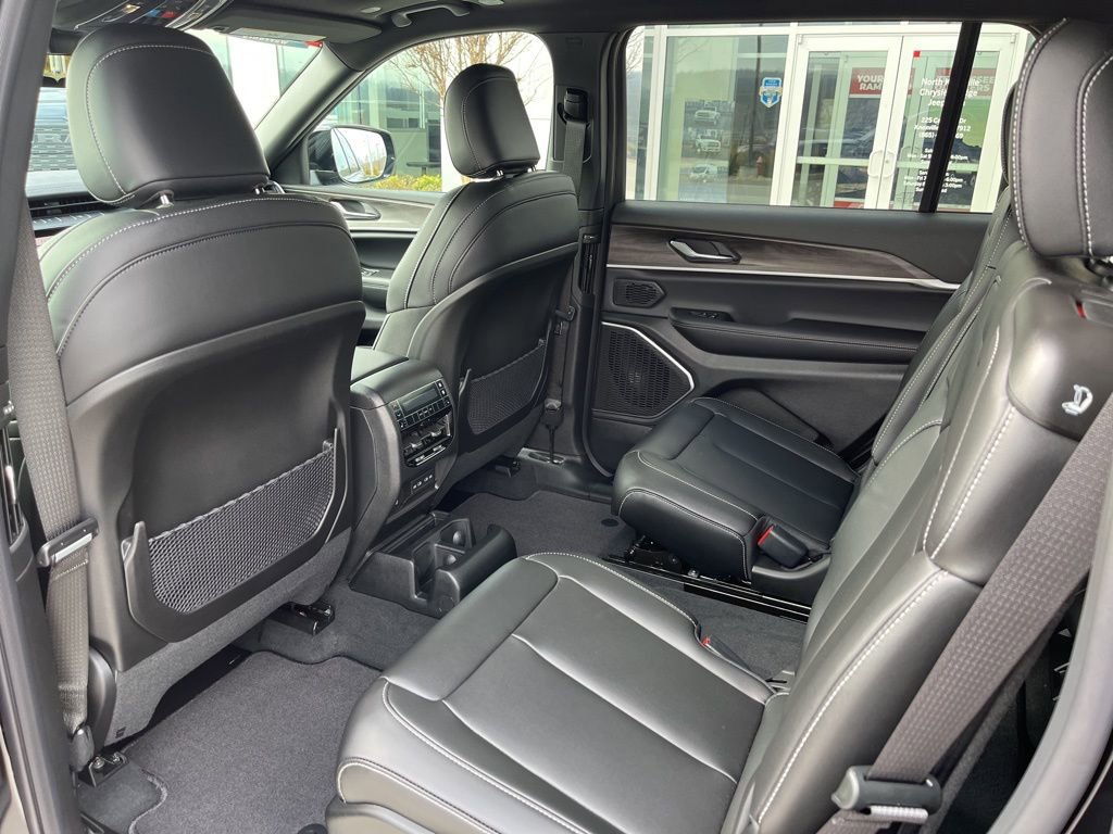 New 2026 Jeep Grand Cherokee L Limited image 19