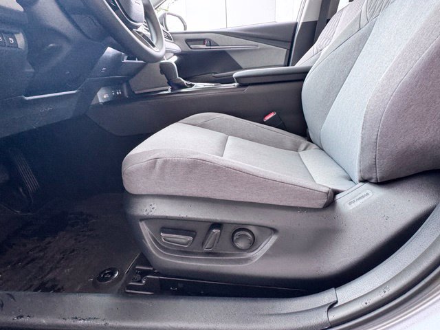 New 2026 Toyota Camry Hybrid FWD image 33