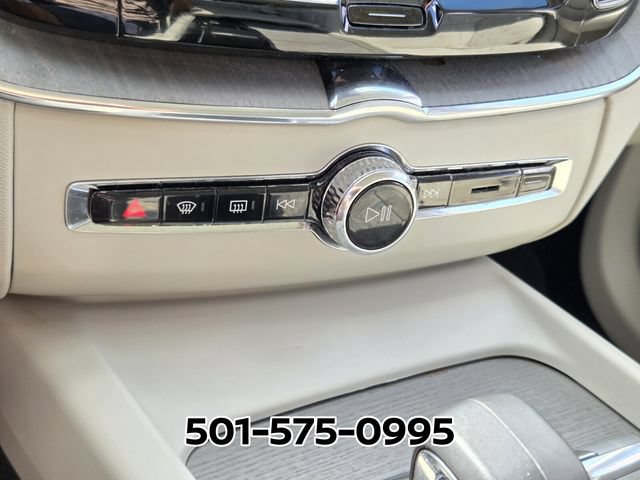 Used 2023 Volvo XC60 B5 Plus AWD/4WD image 26