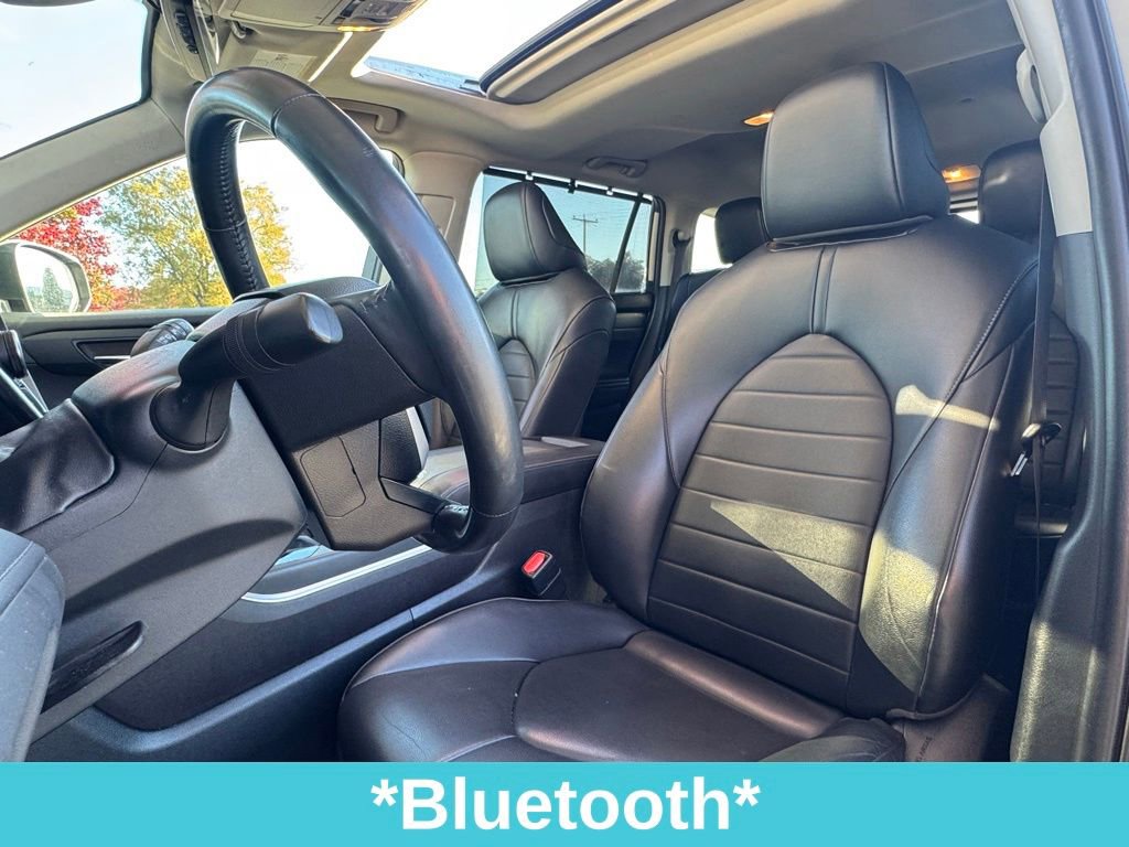 Used 2022 Toyota Highlander XLE image 16