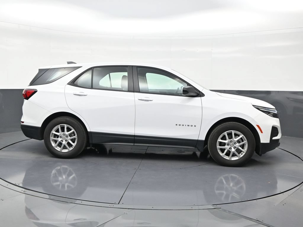 Used 2024 Chevrolet Equinox LS FWD image 6
