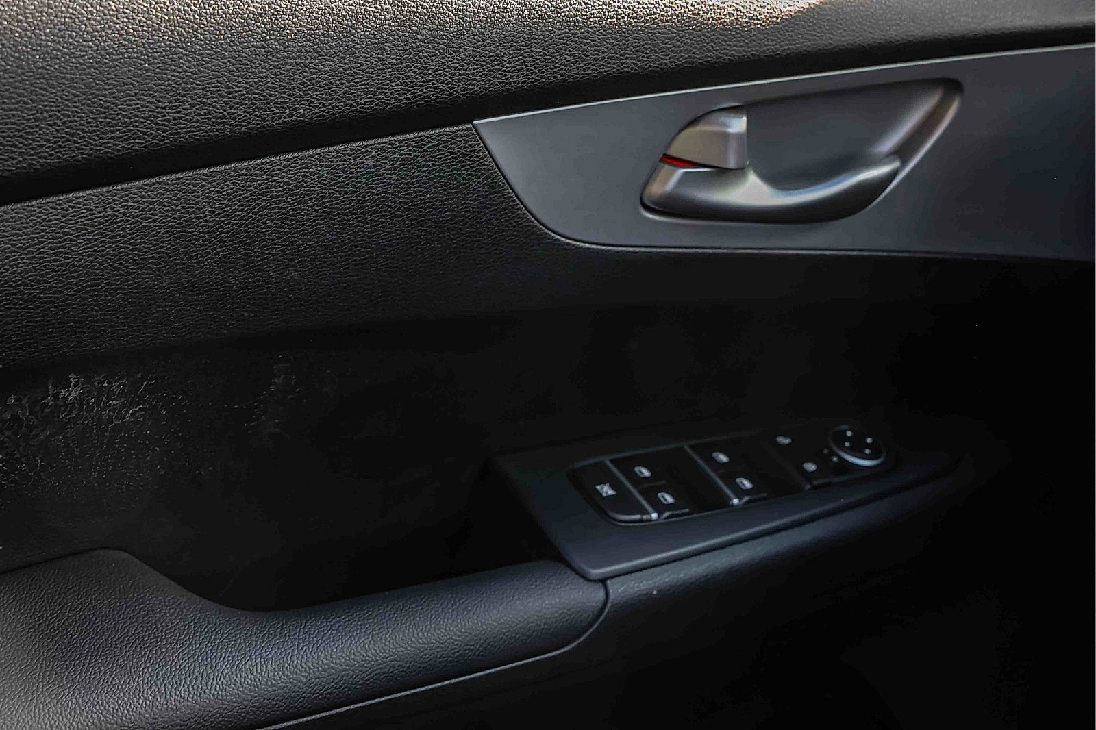 Certified 2024 Kia Forte LXS w/ LXS Technology Package FWD image 15