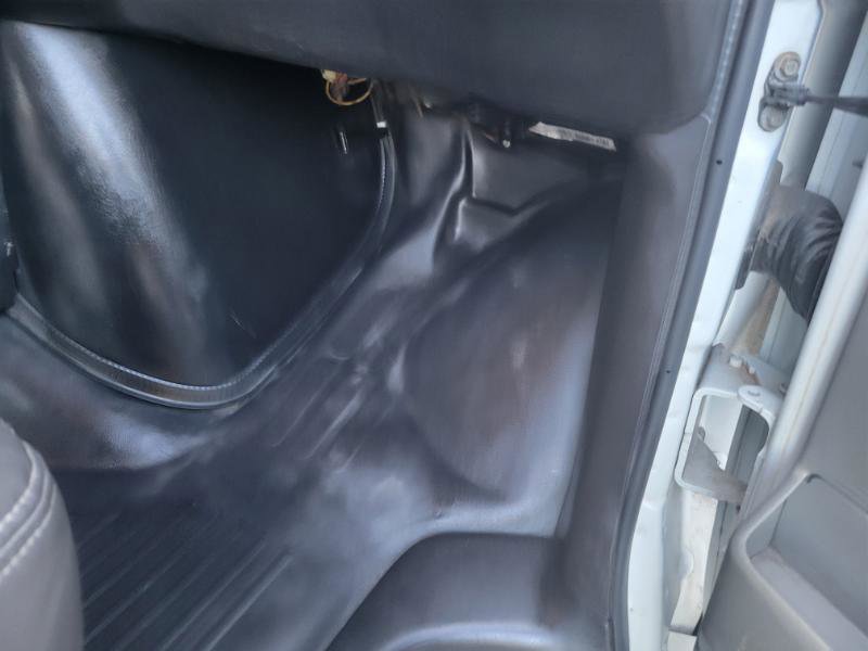 Used 2011 Chevrolet Express 1500 AWD image 48