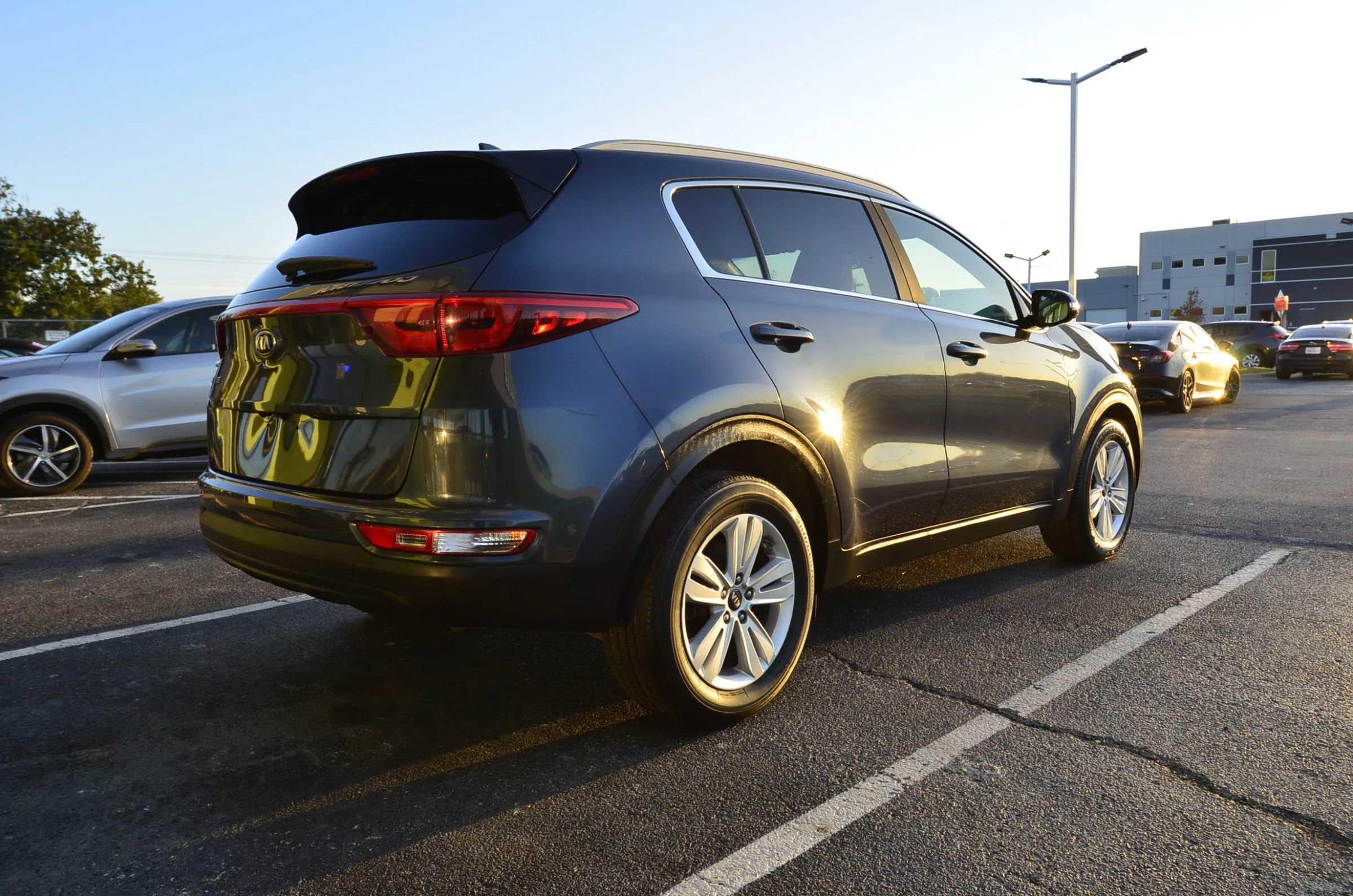Used 2018 Kia Sportage LX w/ LX Technology Package image 13
