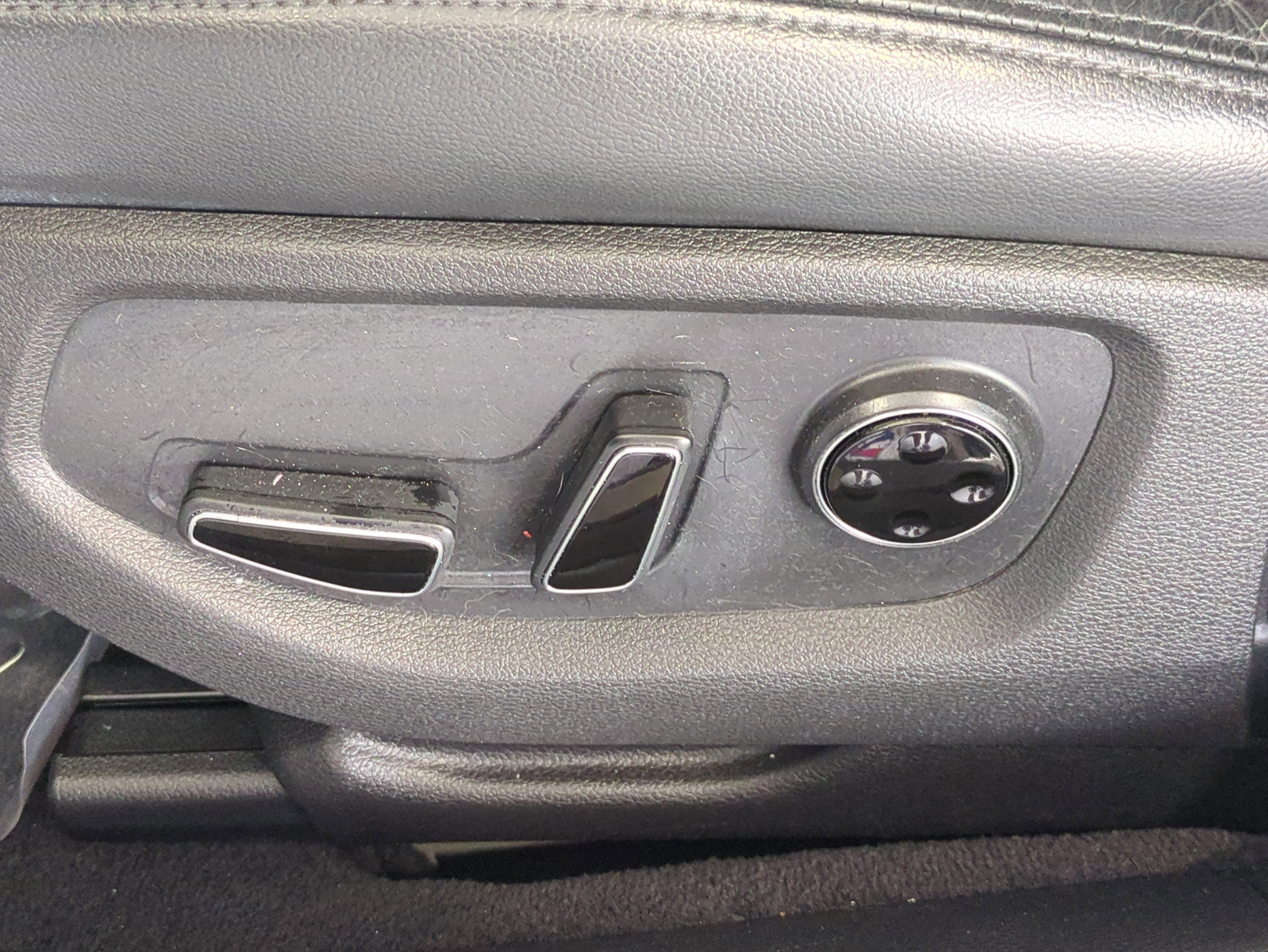 Used 2017 Genesis G80 3.8 image 19