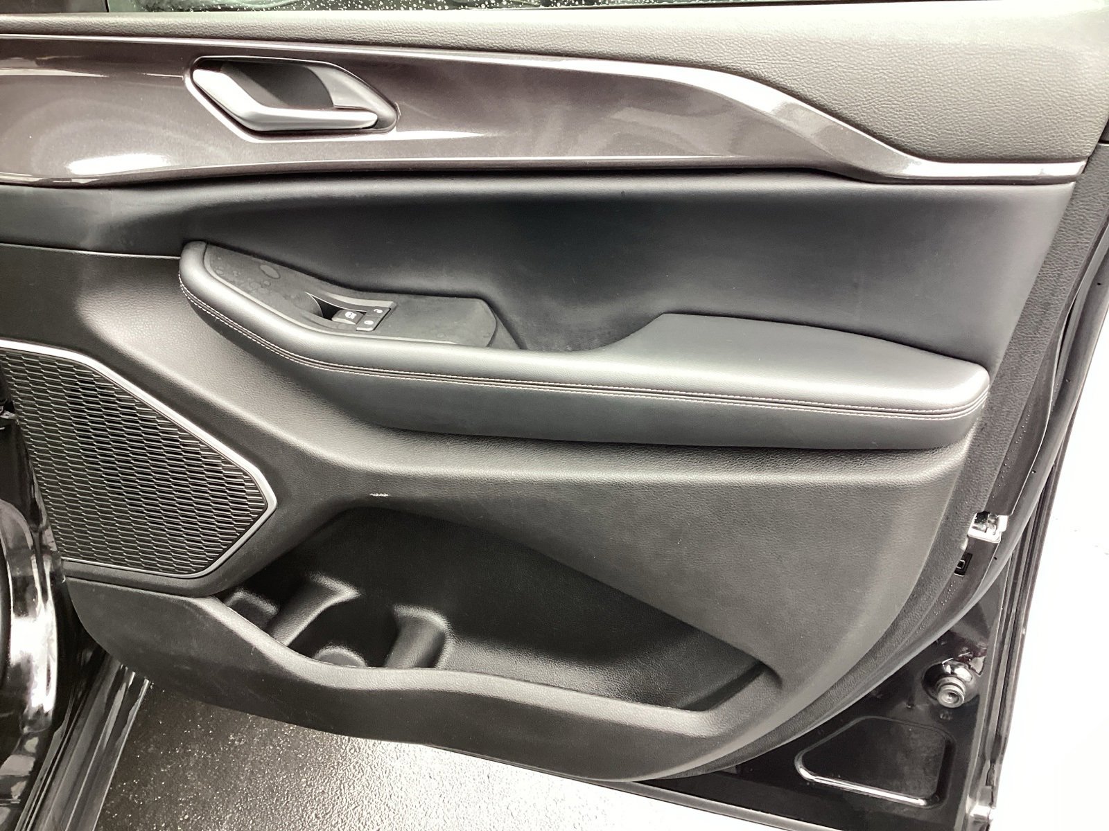 Used 2022 Jeep Grand Cherokee L Laredo w/ Luxury Tech Group I image 25