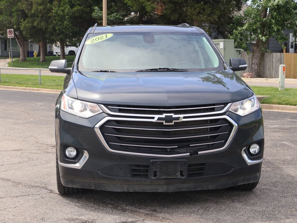 Used 2021 Chevrolet Traverse LT w/ LT Premium Package AWD/4WD image 3