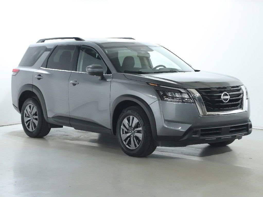 Used 2025 Nissan Pathfinder SV