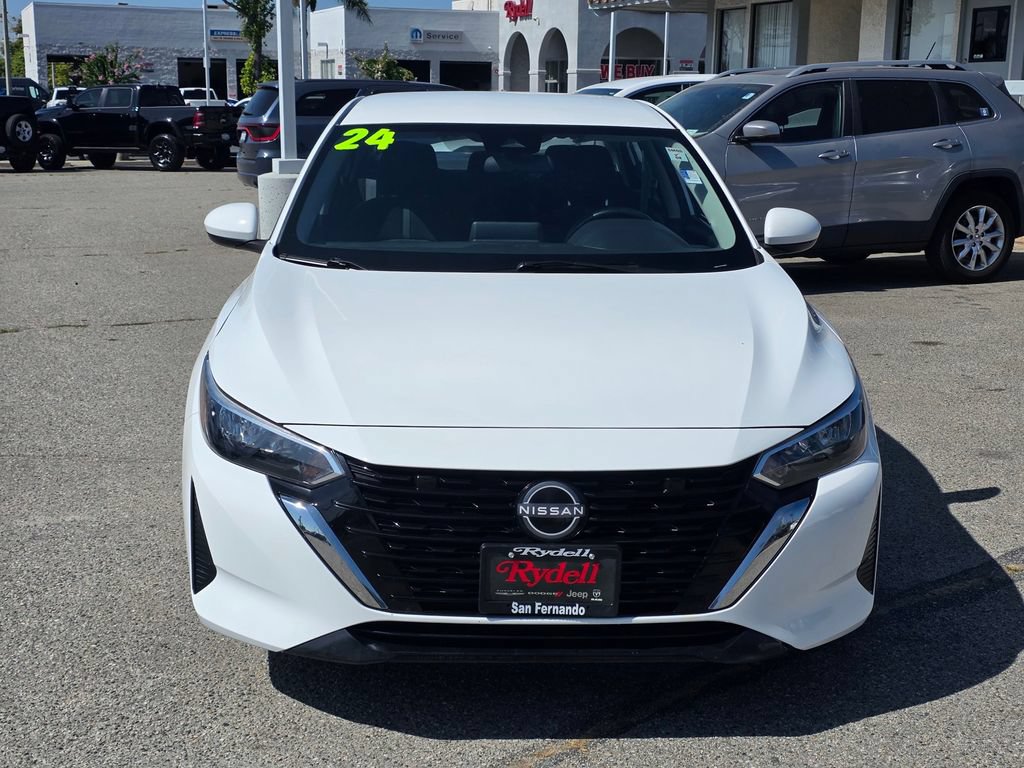 Used 2024 Nissan Sentra SV FWD image 2