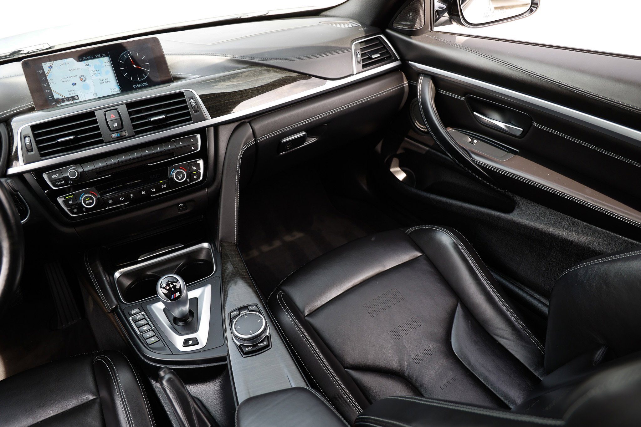 Used 2017 BMW M4 Coupe RWD image 25