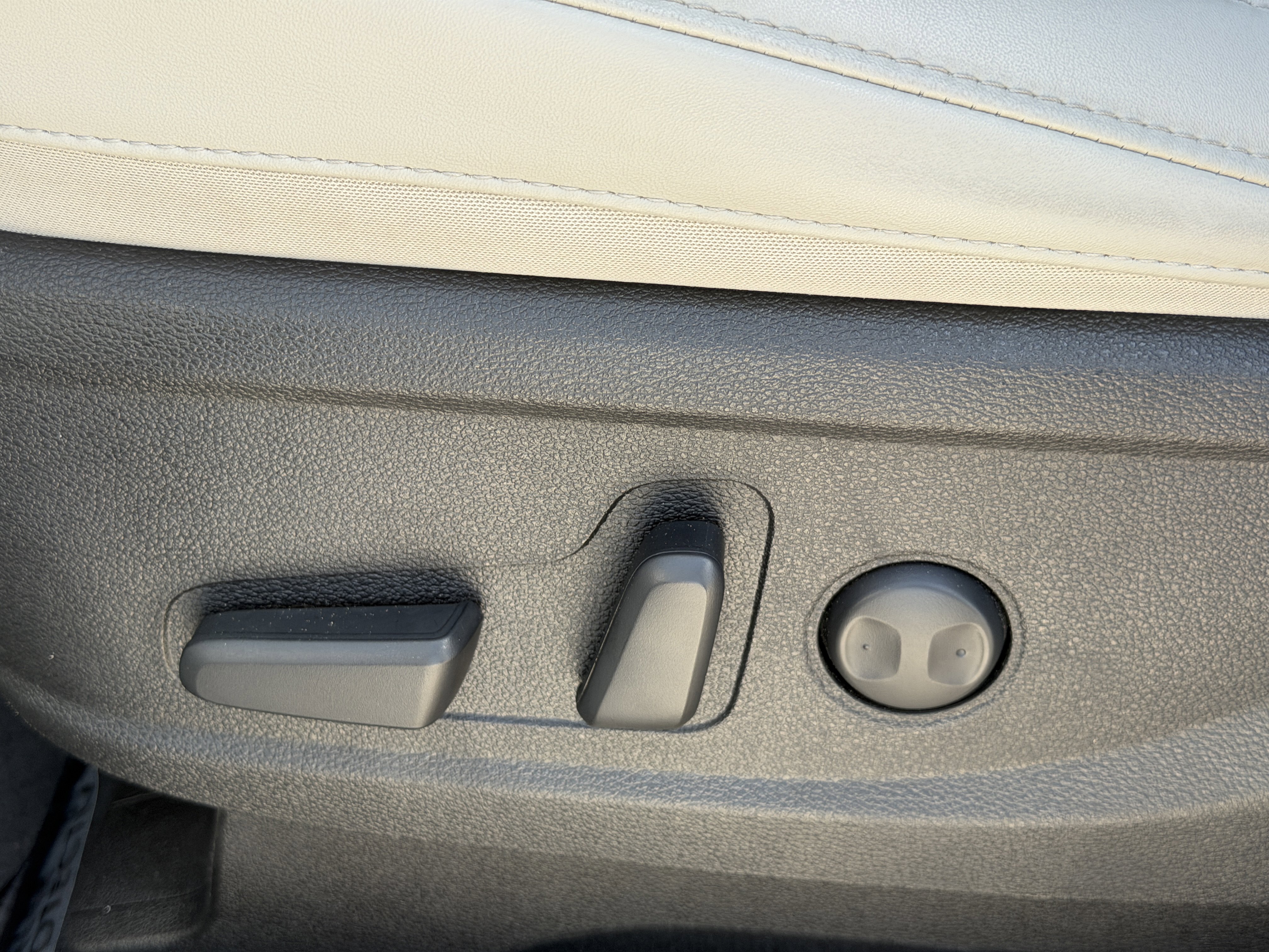 Used 2022 Kia Telluride S image 20