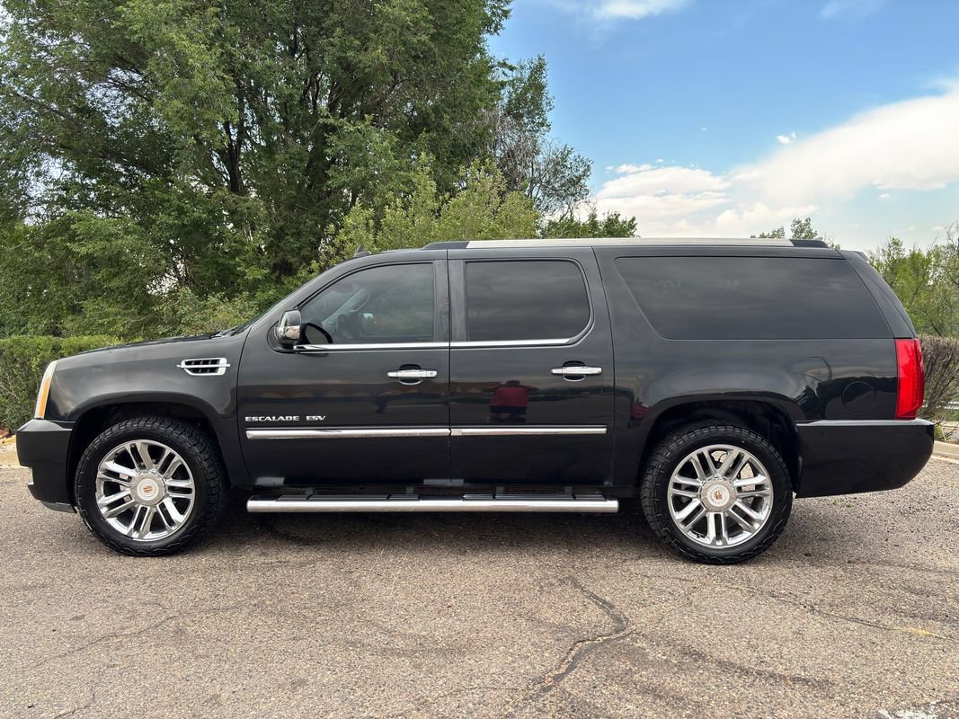 Used 2013 Cadillac Escalade ESV Platinum AWD/4WD image 6