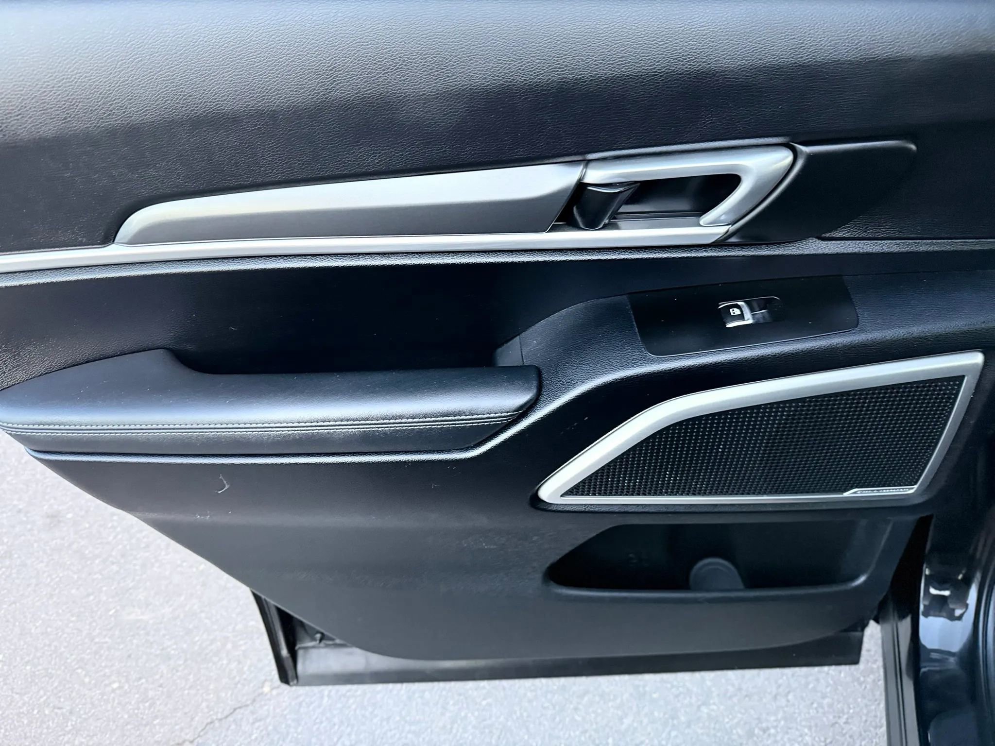 Used 2022 Kia Telluride S image 18