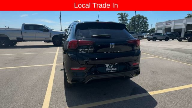 Used 2024 Buick Encore GX Sport Touring FWD image 7