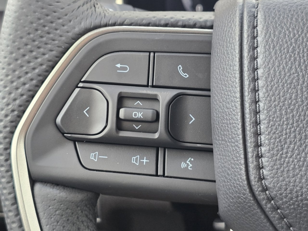 New 2026 Toyota Tacoma TRD Off-Road AWD/4WD image 33